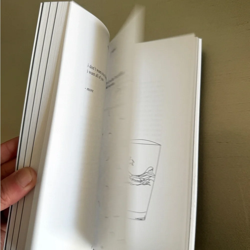 milk and honey by Rupi Kaur | #1 New York Times Bestseller Poetry Paperback